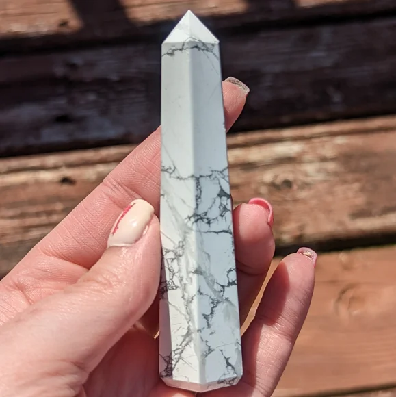 Howlite Tower - Picture 1 of 1